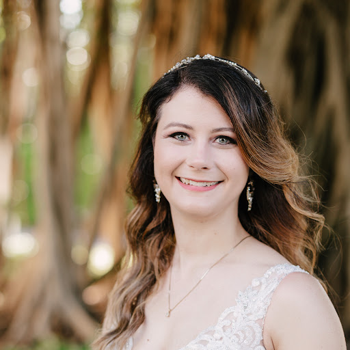 Julie Carlton Photo 33