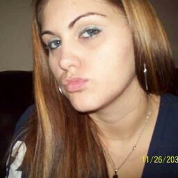 Sarah Whitt Photo 12