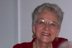 Ruth Davis Photo 16