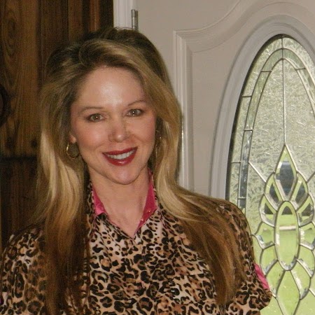 Debra Downing Photo 19