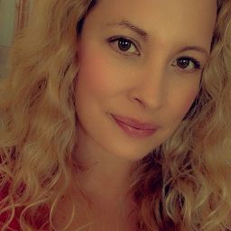Elizabeth Carpenter Photo 28