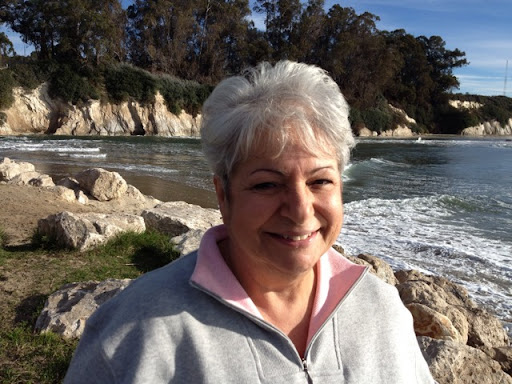 Julie Holden Photo 11