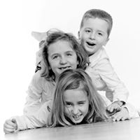 Constance Hardy Photo 10