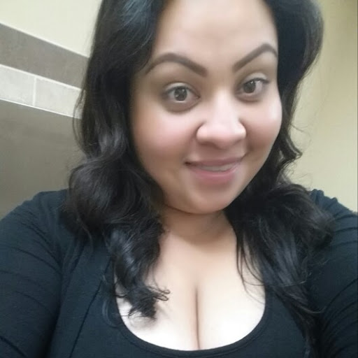 Cindy Flores Photo 4