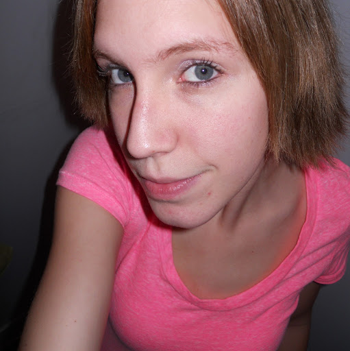 Victoria Fisher Photo 8