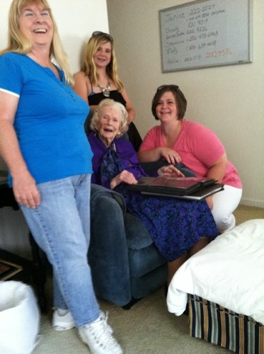 Joanne Lane Photo 40