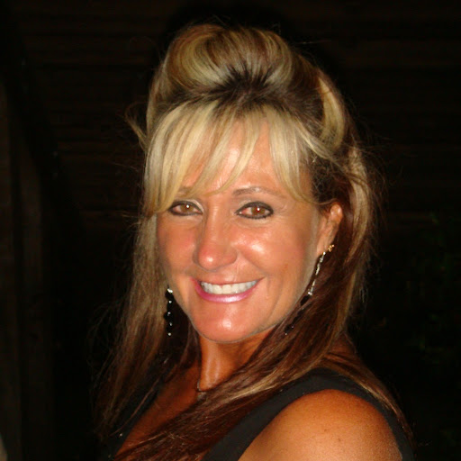 Robyn Christensen Photo 8