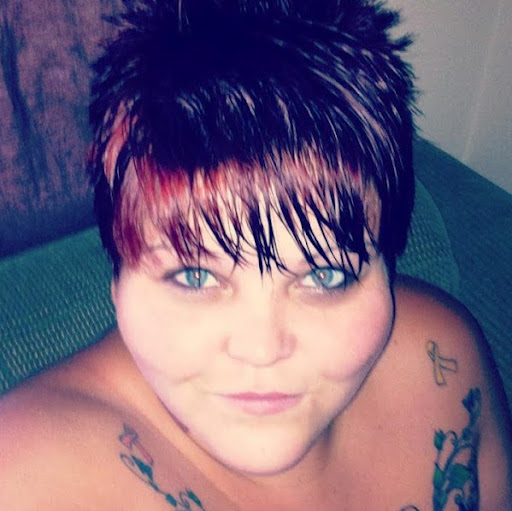 Christina Harmon Photo 9