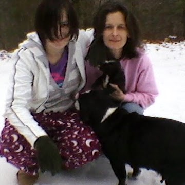 Debbie Hooper Photo 30