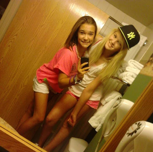 Jessica Ferris Photo 13