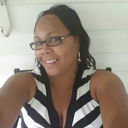 Elizabeth Tanner Photo 29