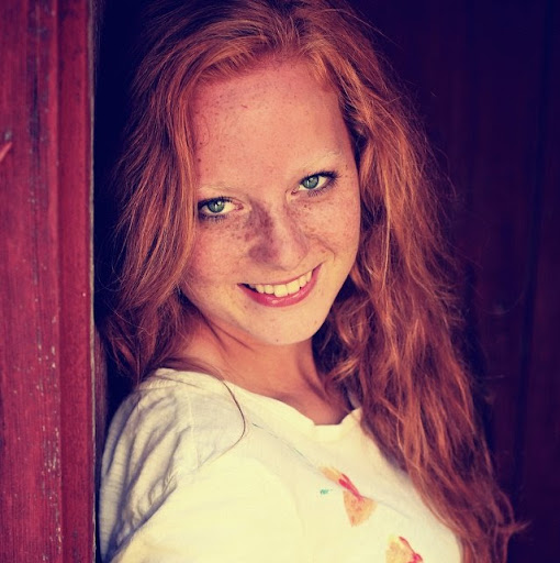 Elise Randall Photo 6