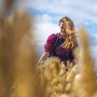 Louise Morris Photo 14