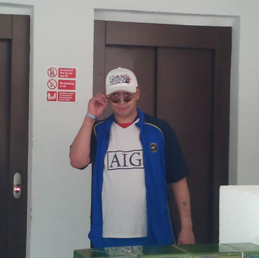 Sean Thompson Photo 17