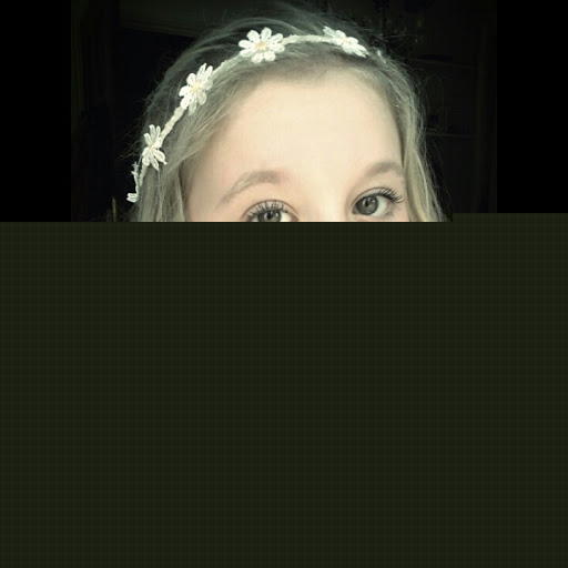 Amelia Harris Photo 46