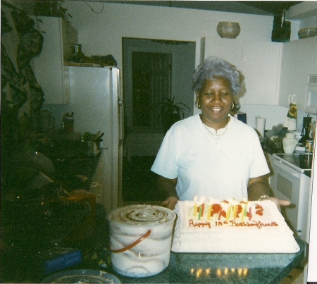 Annette Davis Photo 27