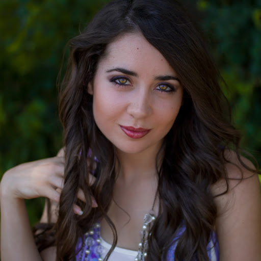 Charity Roberts Photo 4