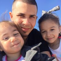 Daniel Caro Photo 36