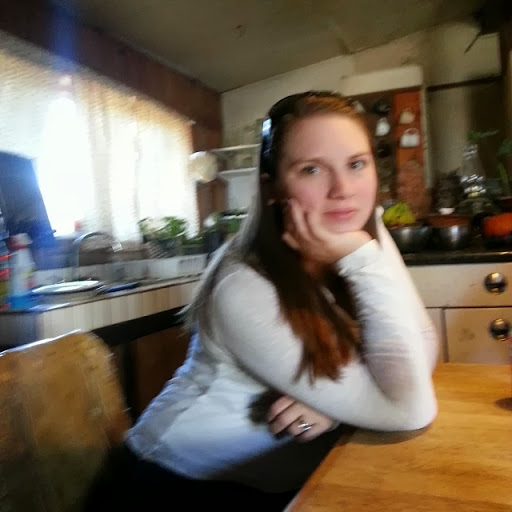 Sarah Hickman Photo 15