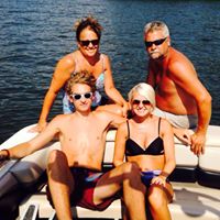 Tracy Farrell Photo 6