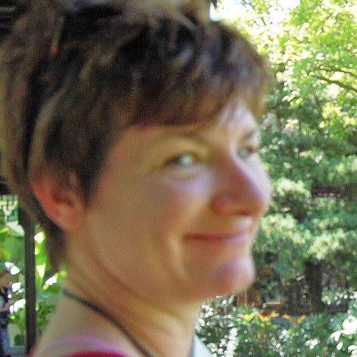 Jennifer Sutherland Photo 18