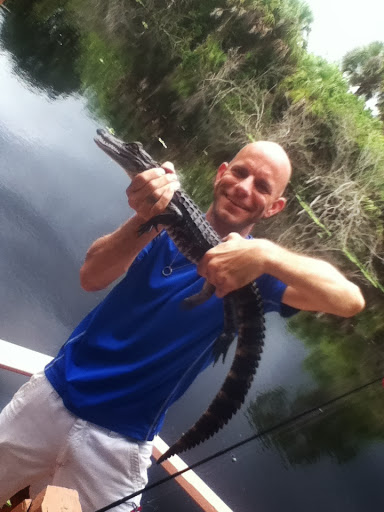 Timothy Scott Photo 19