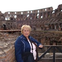 Sandra Bloom Photo 32