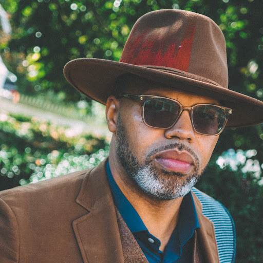 Eric Roberson Photo 9