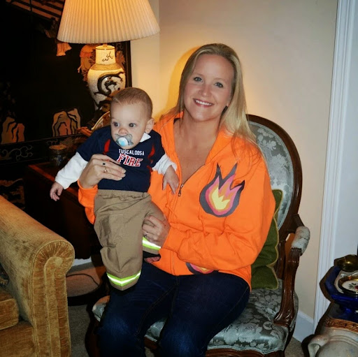 Christina Tucker Photo 14