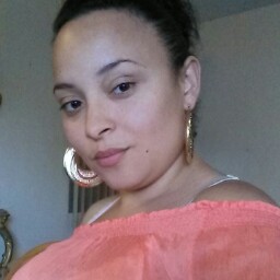 Stephanie Rios Photo 26