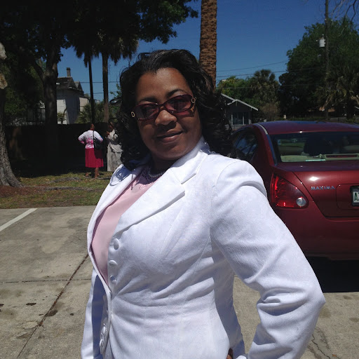 Janice Thomas Photo 35