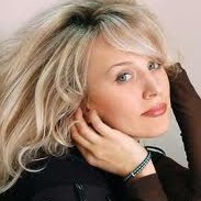 Alexandra Robbins Photo 17