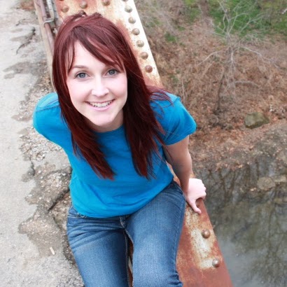 Emily Russell Photo 30