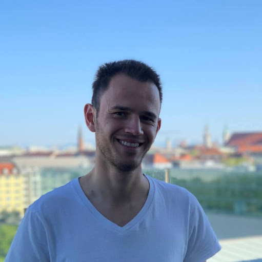 Daniel Gruber Photo 6