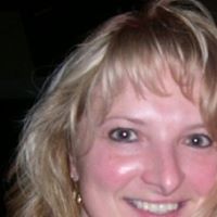 Melanie Adams Photo 7