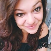 Elizabeth Hernandez Photo 23