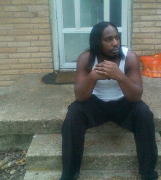 Lawrence Roe Photo 4