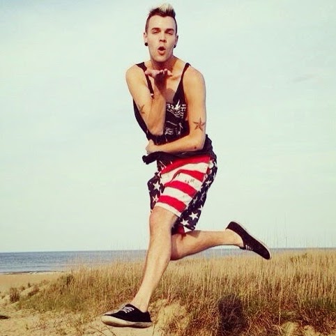 Robby Clark Photo 14