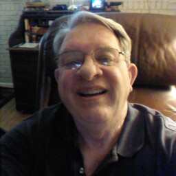 Robert Mcmillan Photo 53