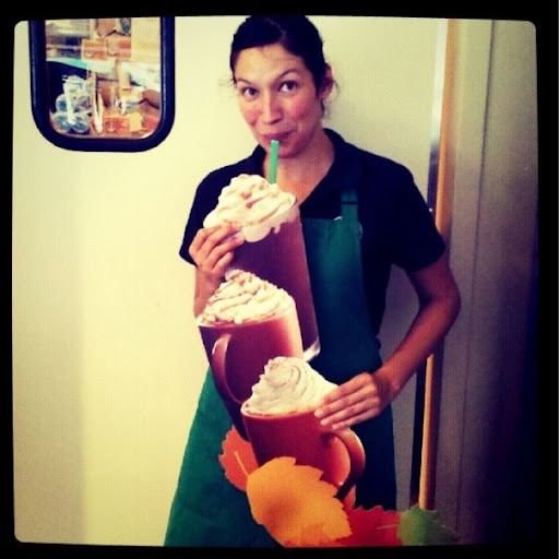 Frances Alvarez Photo 32