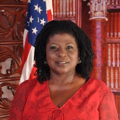 Linda Wilcox Photo 45