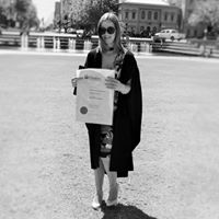 Anna Roberts Photo 12
