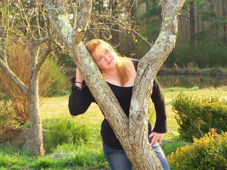 Lori Kelly Photo 15