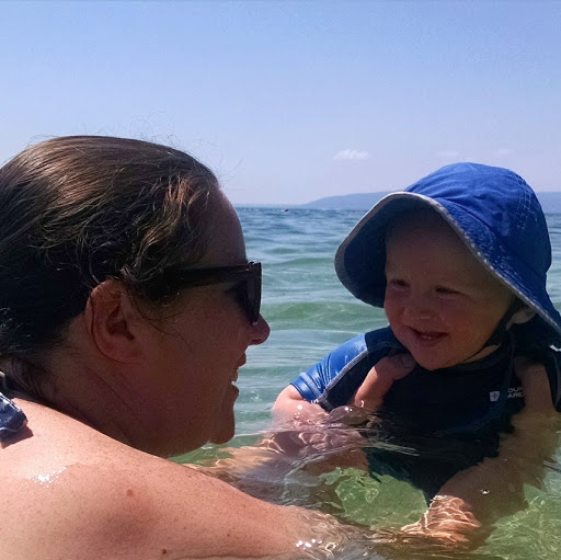 Julie Sloan Photo 40