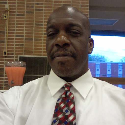 Dee Thomas Photo 38