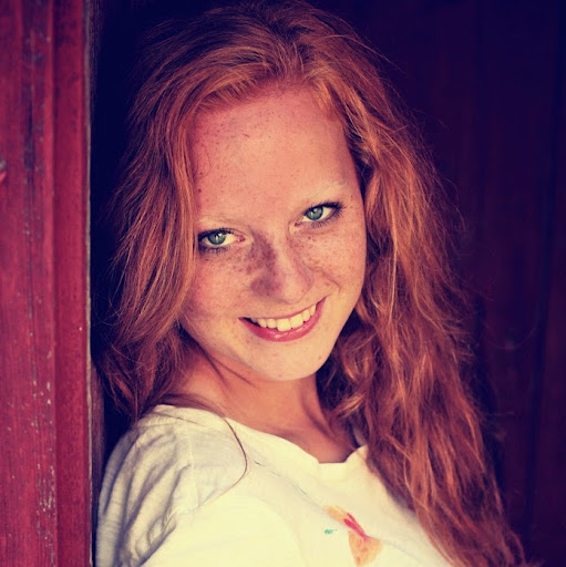 Elise Randall Photo 7