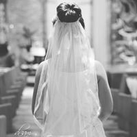 Debra Hewing Photo 3