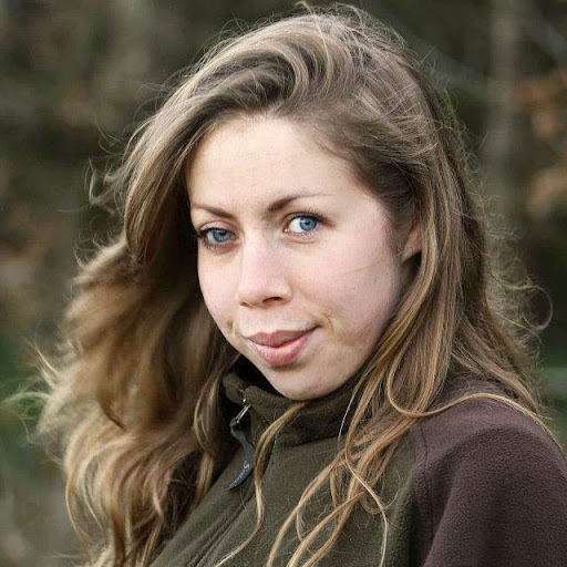 Catherine Barnes Photo 26