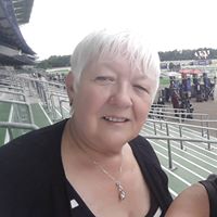 Maggie Holden Photo 22