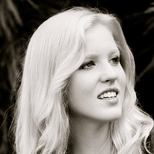 Julia Boyd Photo 41